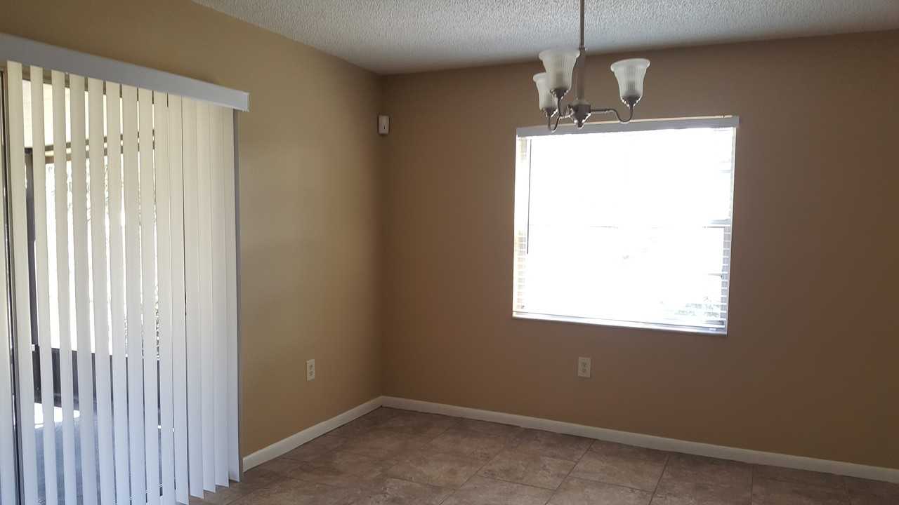 910 S Carolina Ave - Photo 3 of 15