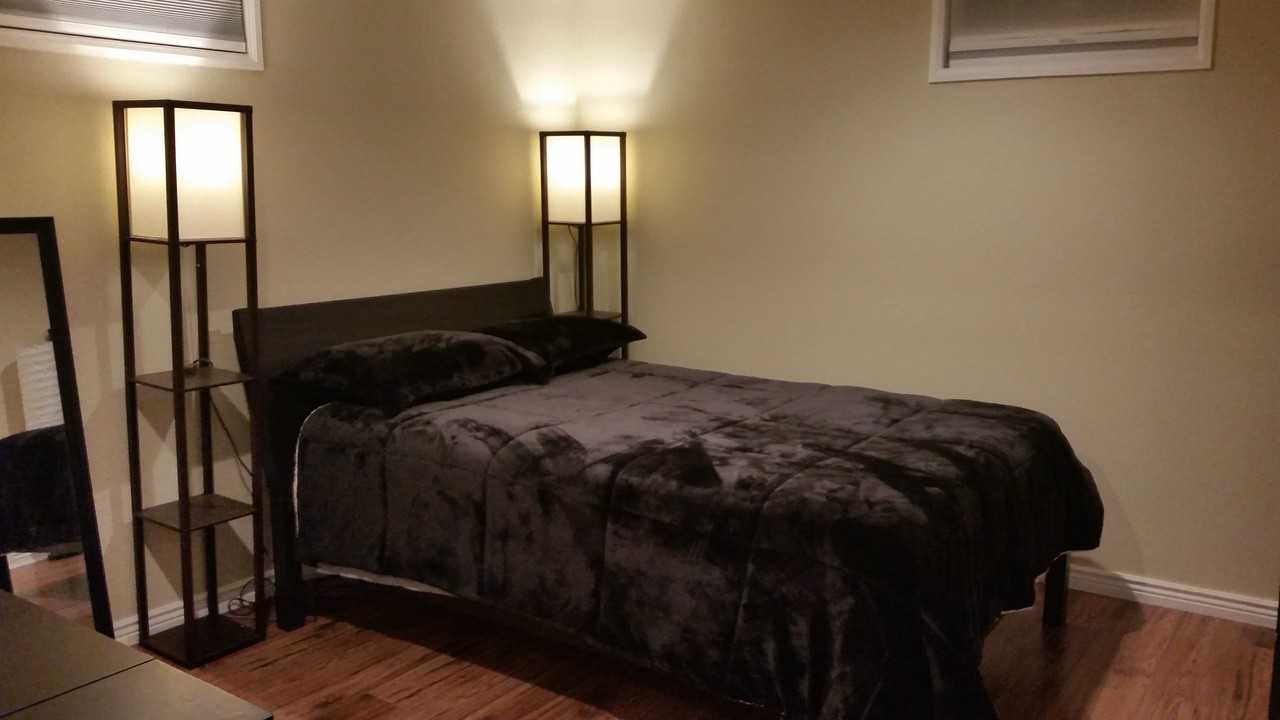 7145 W Rowland Ave - Photo 2 of 7