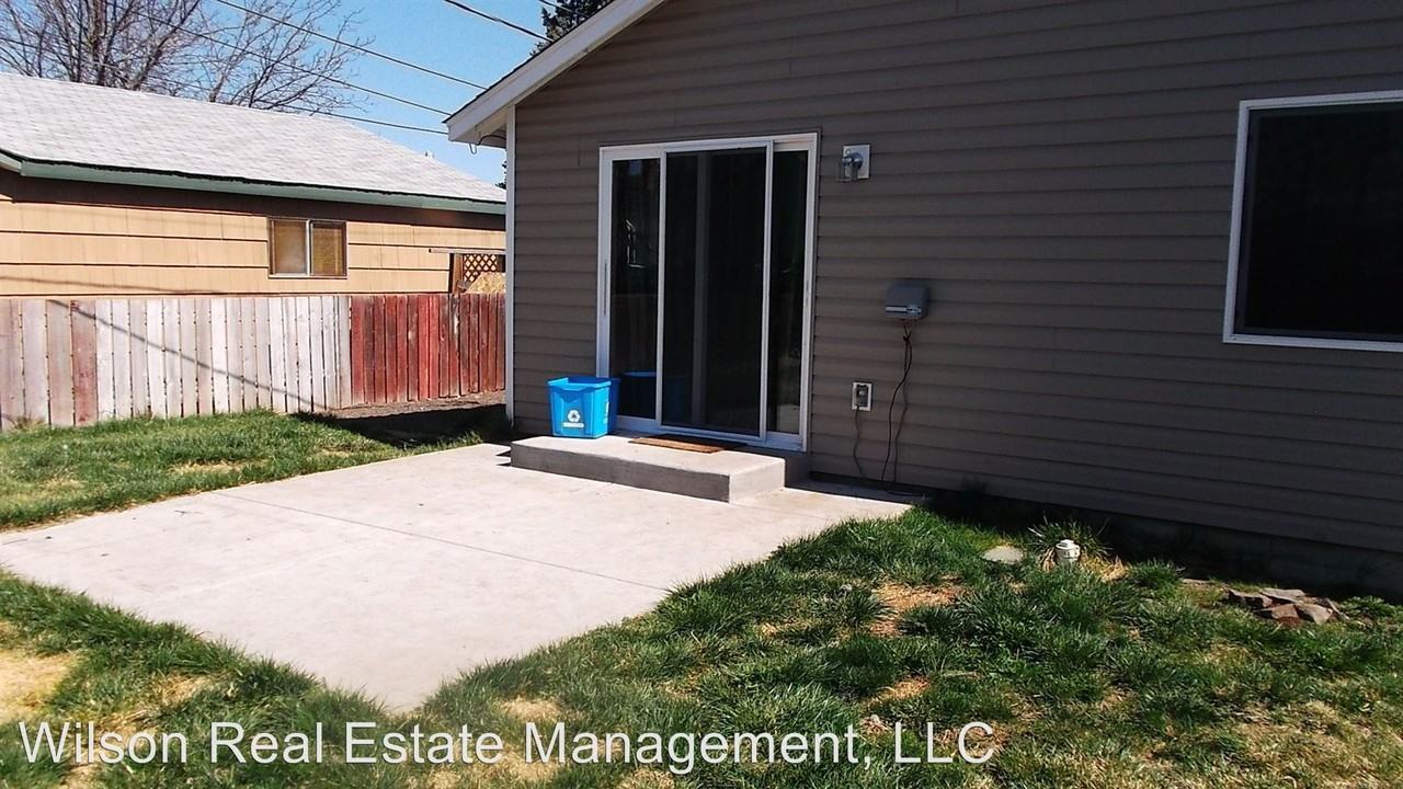 3608 S Tacoma St - Photo 3 of 6