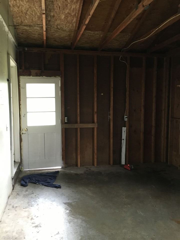 2336 Peppermill Rd - Photo 3 of 17