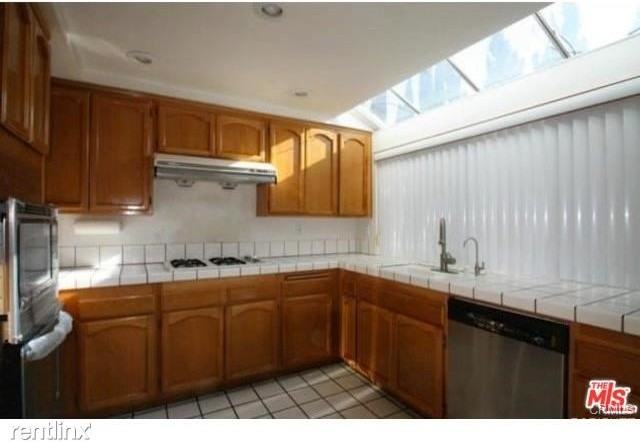 12067 Turtle Springs Ct - Photo 3 of 7