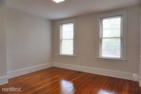 86 Joy St - Photo 3 of 6