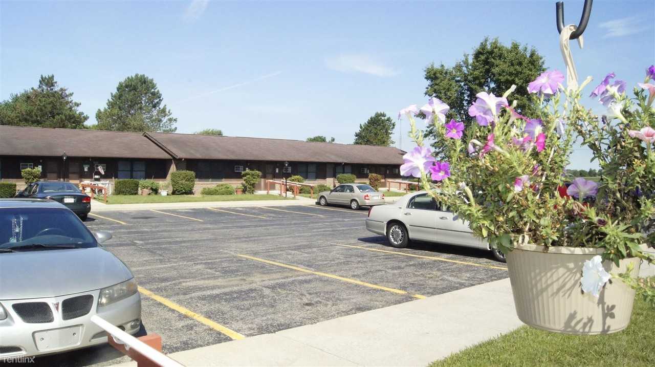 Akron Garden Apartments - Photo 3 of 6