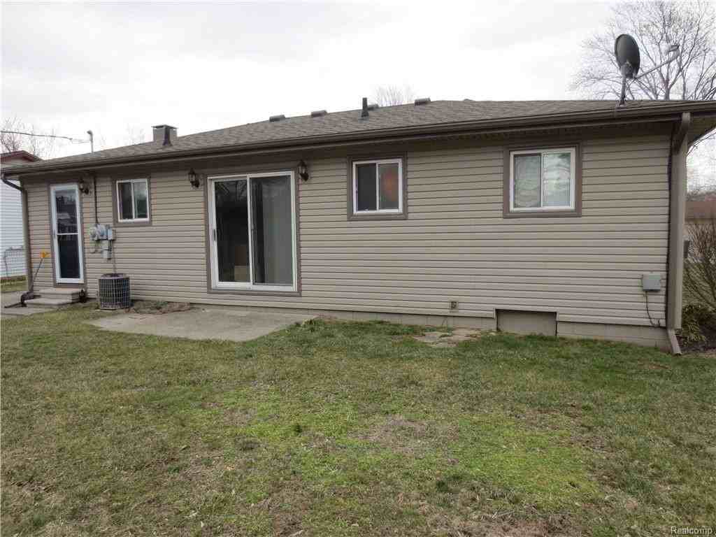 3140 Eastern Ave - Photo 2 of 22