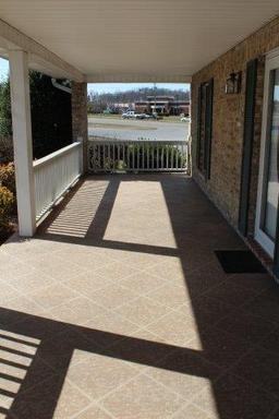 101 Crestview Dr #1 - Photo 2 of 20