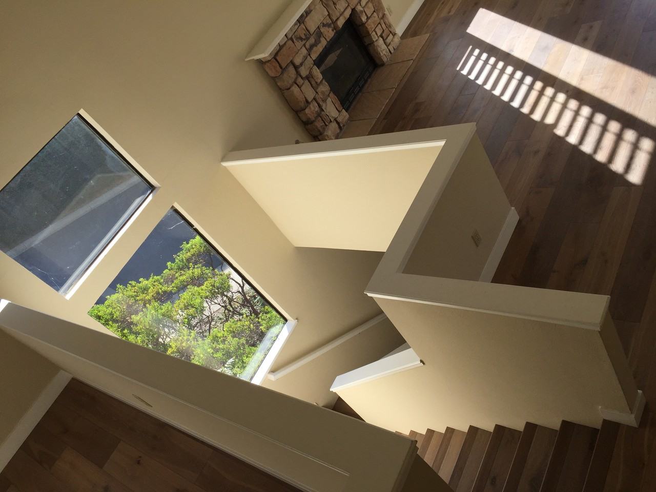 1867 Grand View Dr - Photo 2 of 17