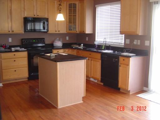 9890 Dartmoor Cir - Photo 3 of 6