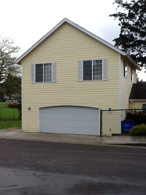 2915 NE 53rd St - Photo 2 of 13