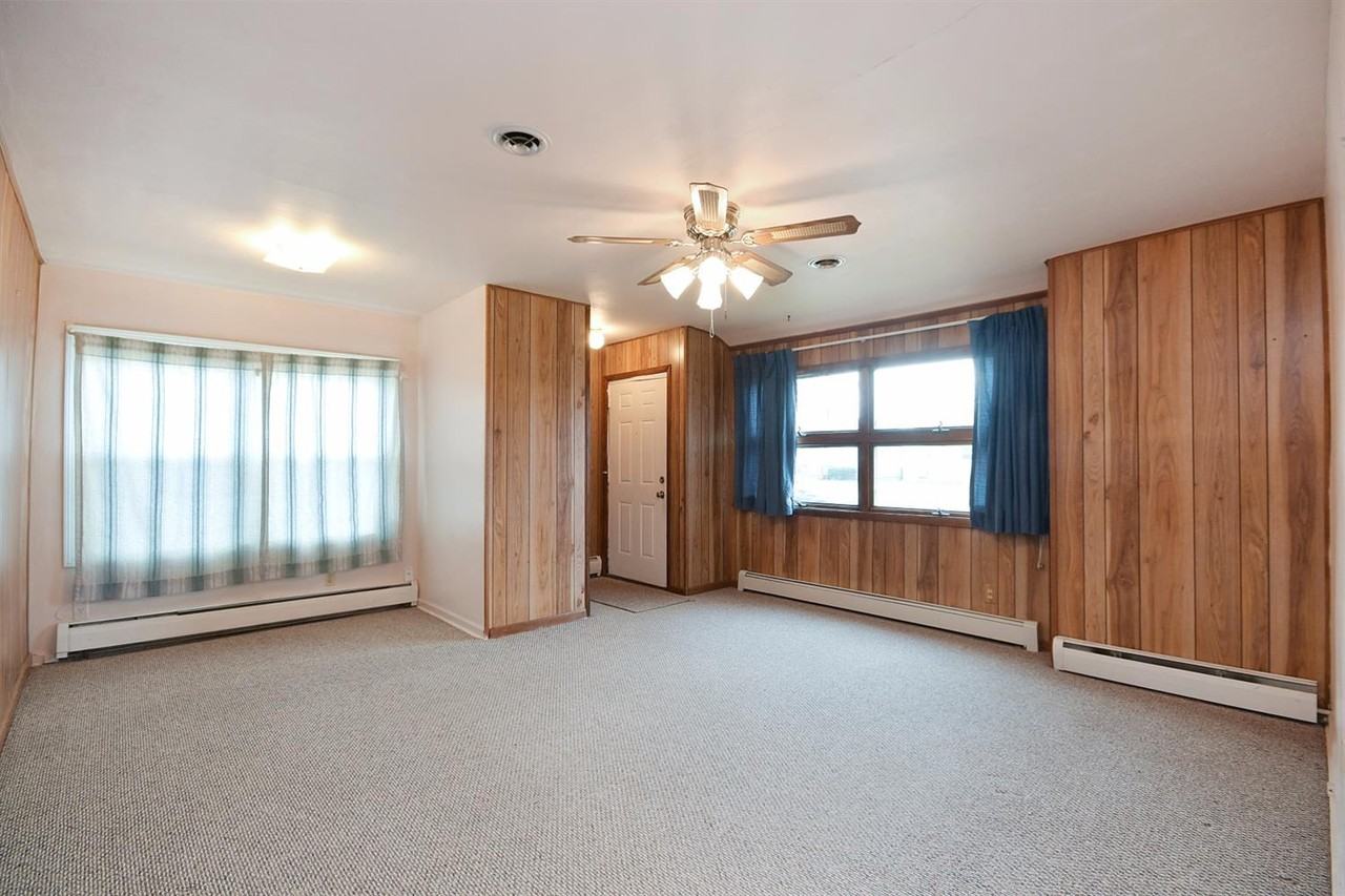 2711 Grand Blvd - Photo 2 of 10