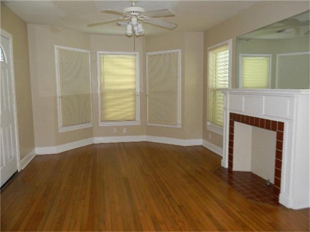 4018 Avenue T - Photo 2 of 16