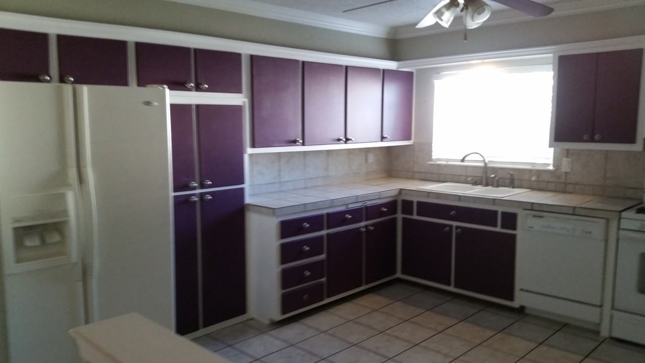 10113 Chapala Ct NE - Photo 2 of 3