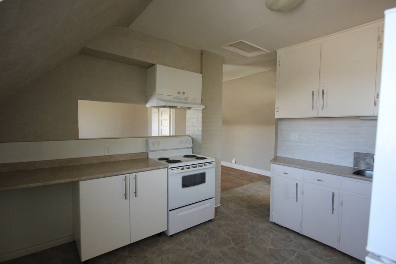 109 Maitland St - Photo 3 of 13