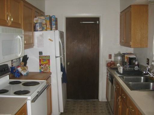 2604 S Norfolk St - Photo 2 of 7