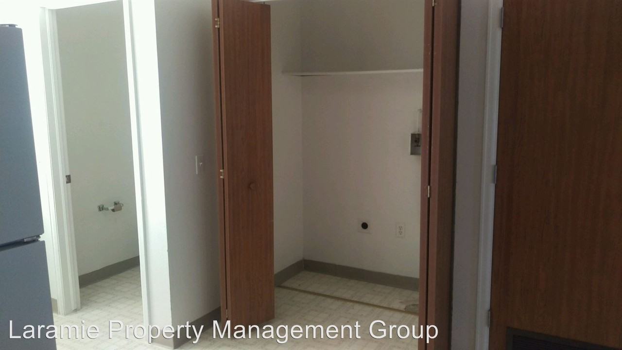 2762 Jackson St - Photo 2 of 17