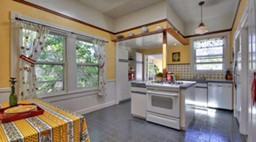 1160 Powell St - Photo 2 of 6