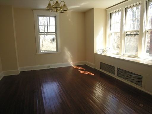 212 Sturgis Ave - Photo 3 of 13