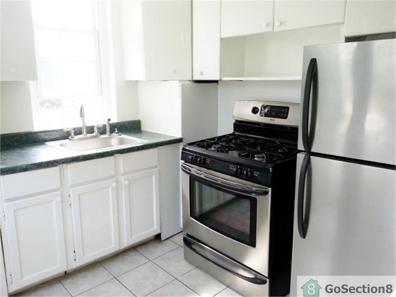 7900 Gilbert St - Photo 2 of 11