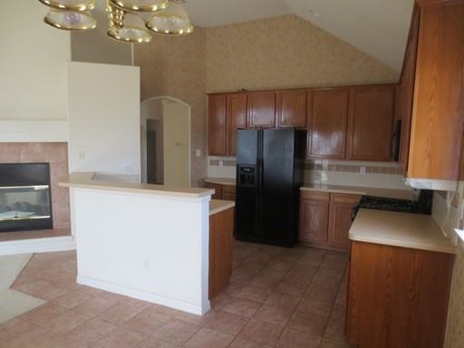 739 Kilbridge Ln - Photo 3 of 8