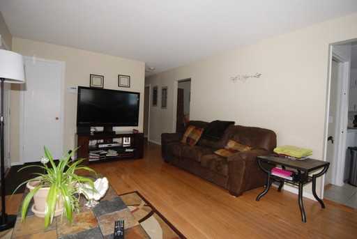 5512 Louisiana Ave N - Photo 3 of 41