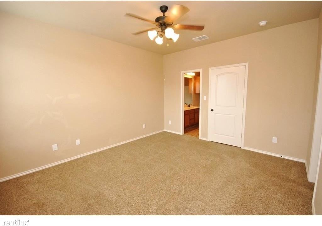 1504 Muirfield Bend Dr #A - Photo 3 of 10