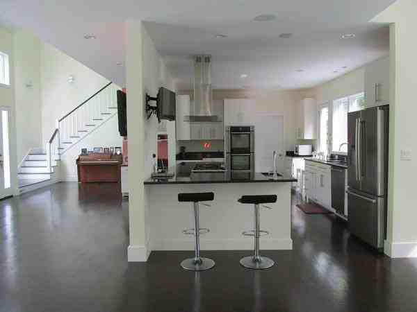 221 South Ave - Photo 2 of 16