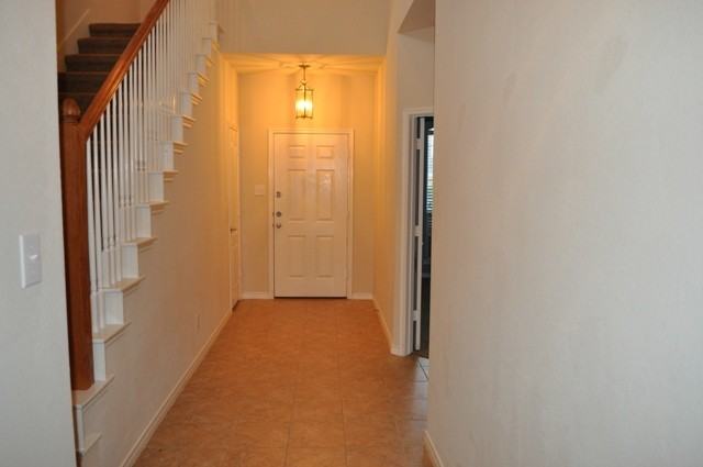 1016 Cotton Exchange Dr - Photo 2 of 17
