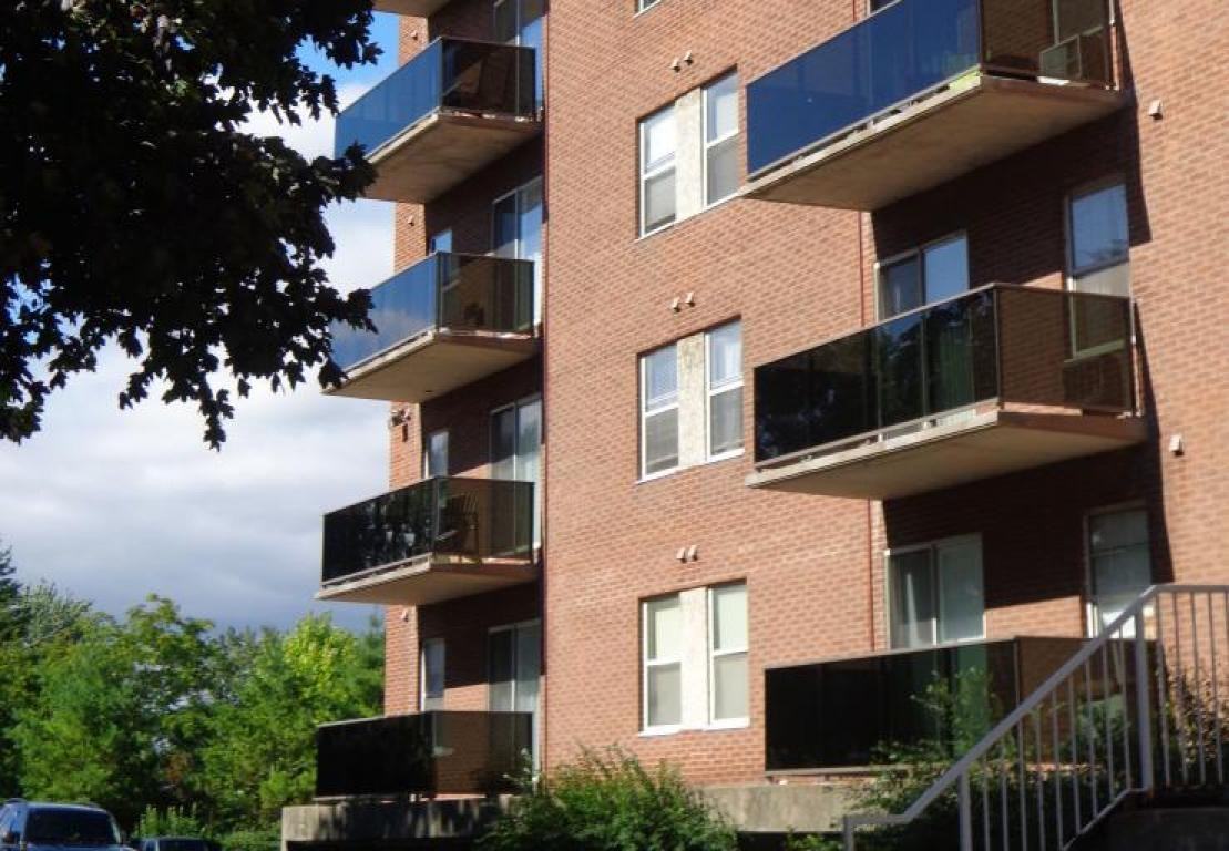 351 London - Photo 2 of 10