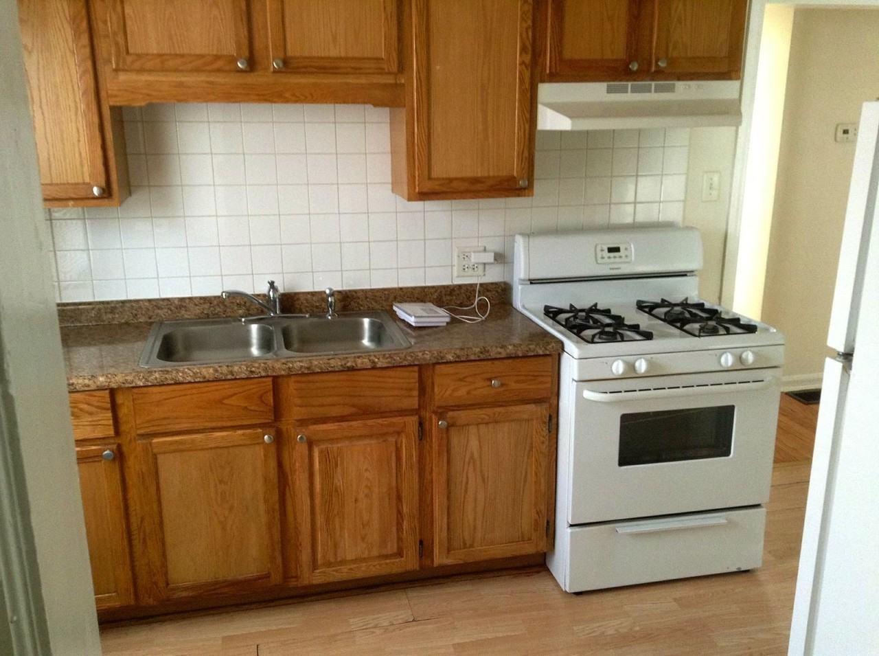 17826 School St - Photo 2 of 9