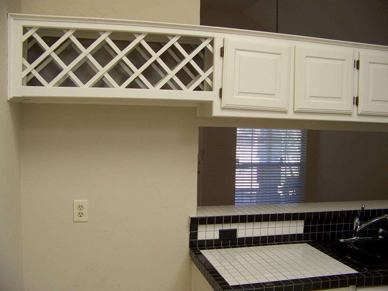 1418 Foxwood Dr - Photo 3 of 14