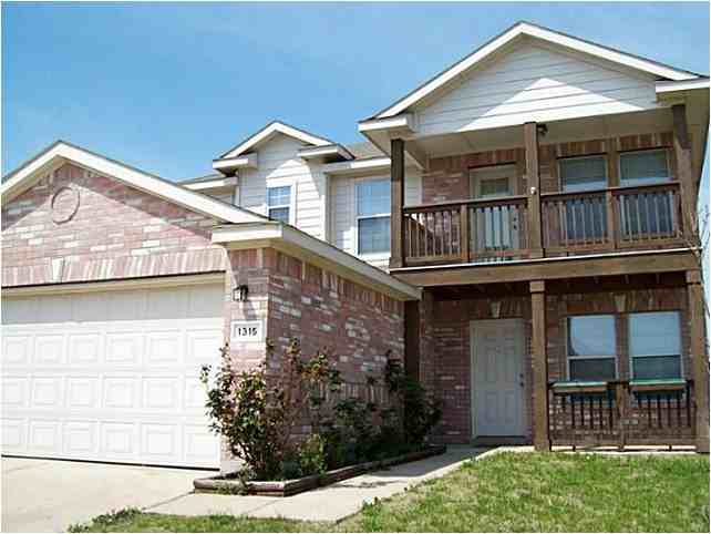 1315 Red Deer Way - Photo 2 of 6