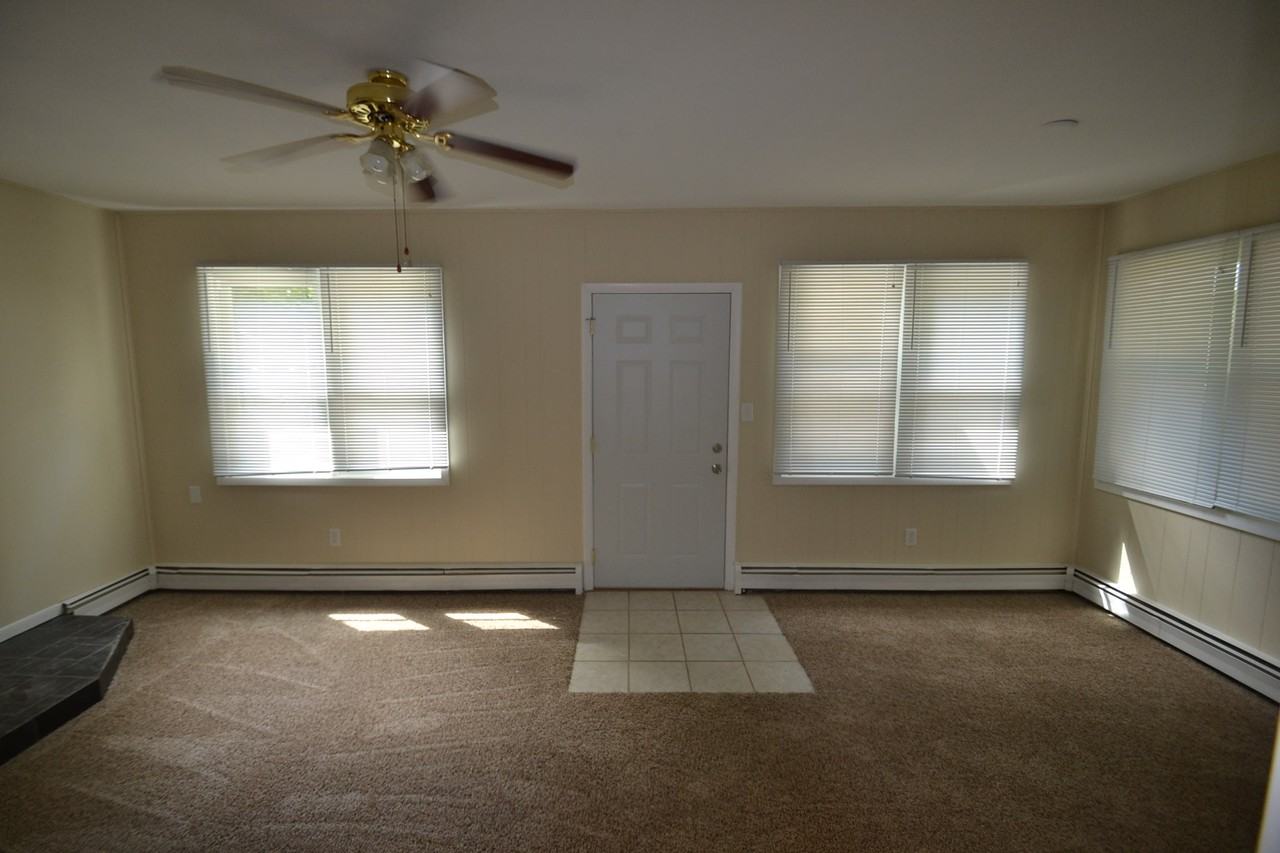 4860 Ferncroft Dr - Photo 2 of 5