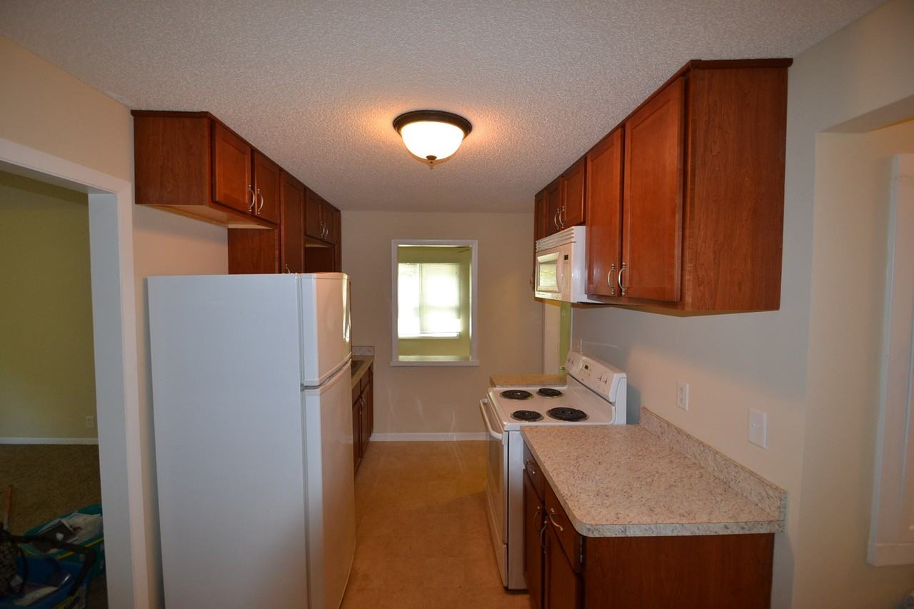 4860 Ferncroft Dr - Photo 3 of 5