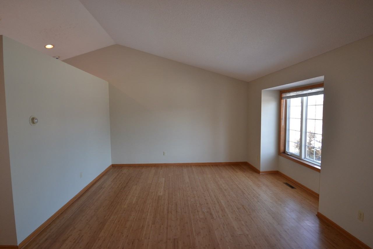 7136 Jonathan Ave S - Photo 2 of 7