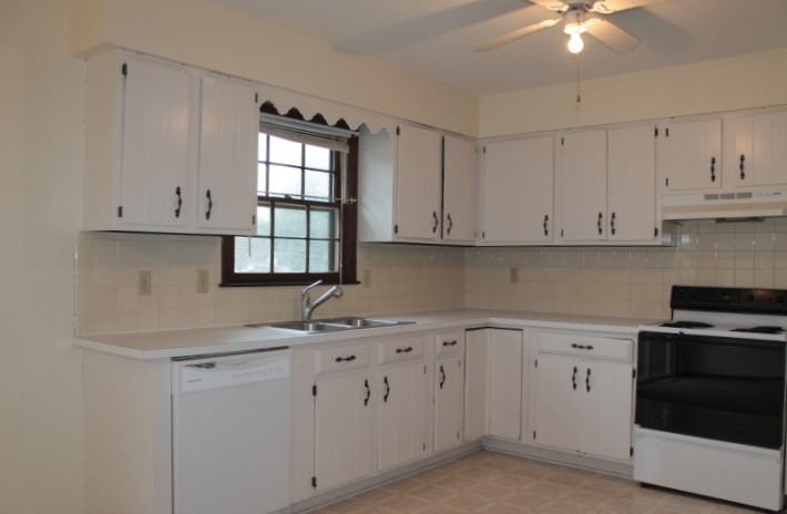 1711 S Taylor Ct - Photo 3 of 12