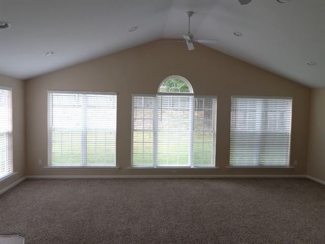 4042 Maple Shore Dr - Photo 3 of 13