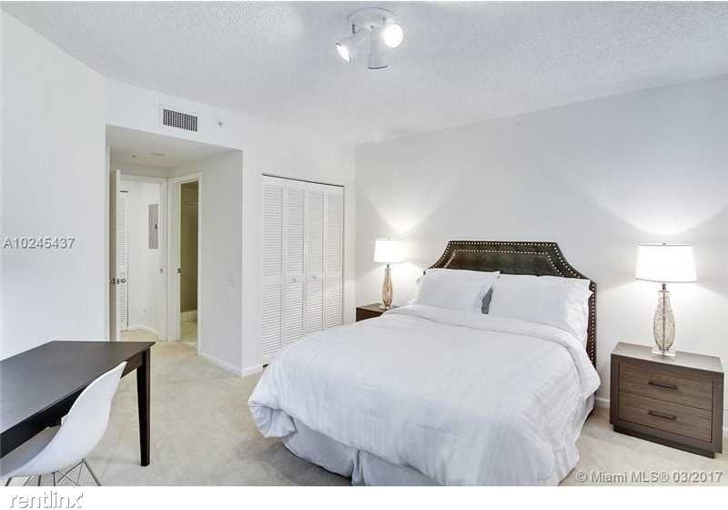 701 Brickell Key Blvd - Photo 2 of 11