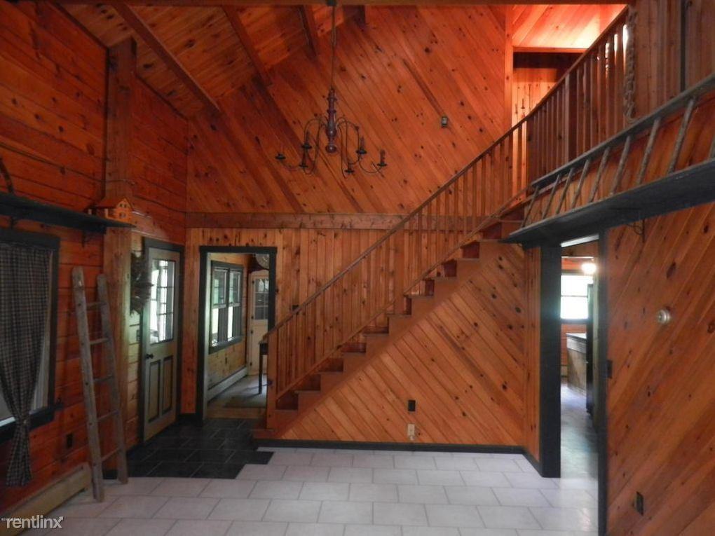 839 Lakeview Dr - Photo 3 of 9