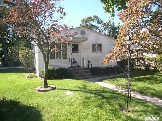 26 Robbins Ave - Photo 2 of 14