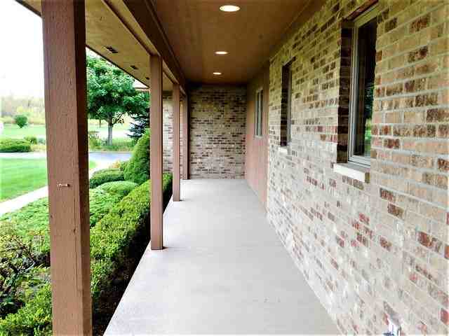 5118 Tall Oaks Dr - Photo 2 of 15