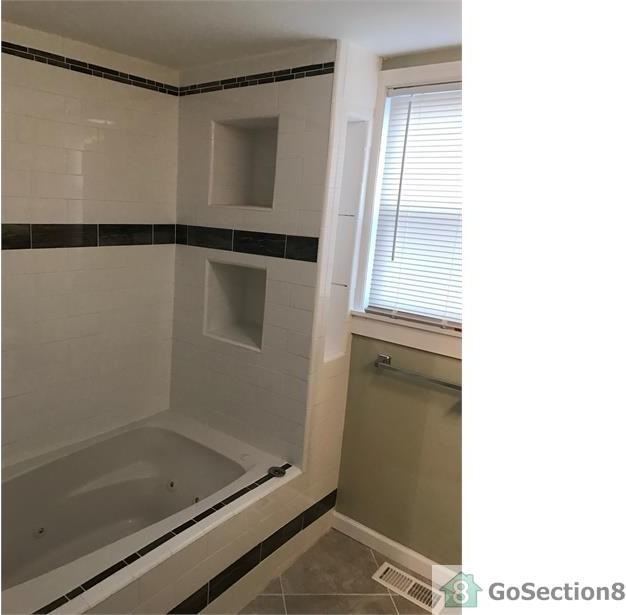 304 Parker Ave - Photo 3 of 13