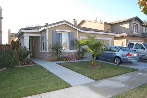 801 Fresca Dr - Photo 2 of 17