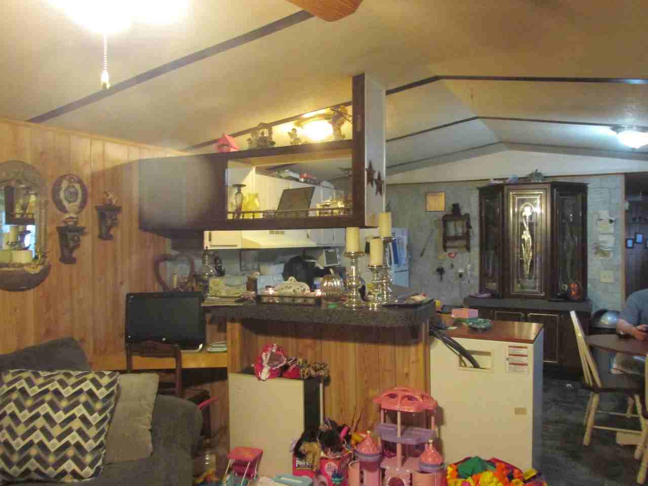 106 Trail St - Photo 2 of 7