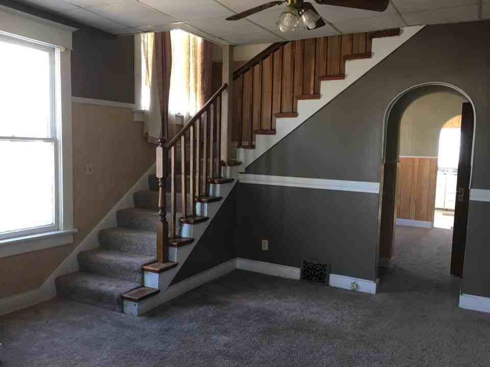 321 11th Rd - Photo 2 of 6