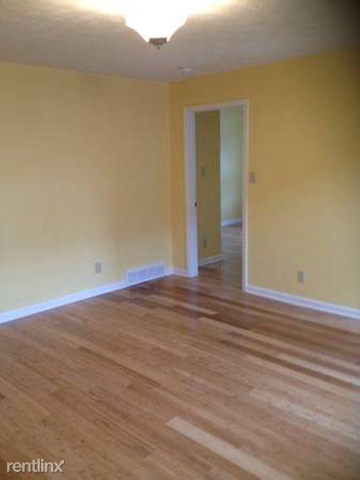 2801 Penn Ave - Photo 2 of 11