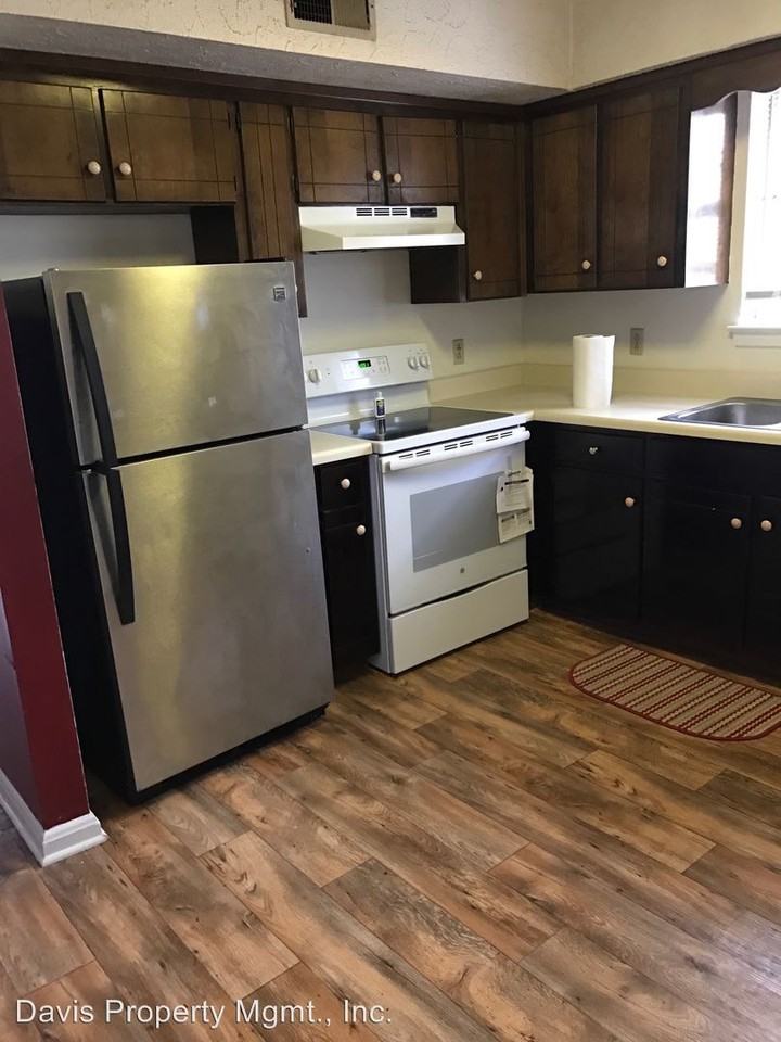 1105 Waggoner Ct W - Photo 3 of 19