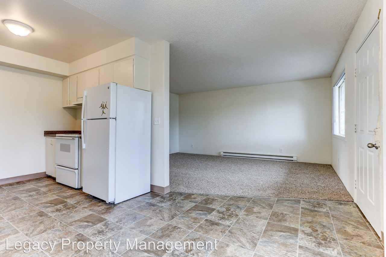 10812 SE Stark Street - Photo 3 of 17