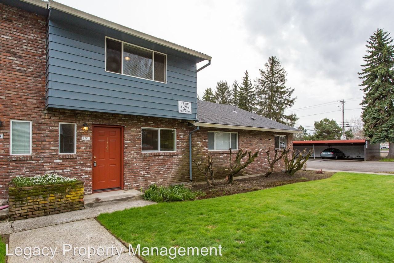 1782 NE 19th St - Photo 2 of 21