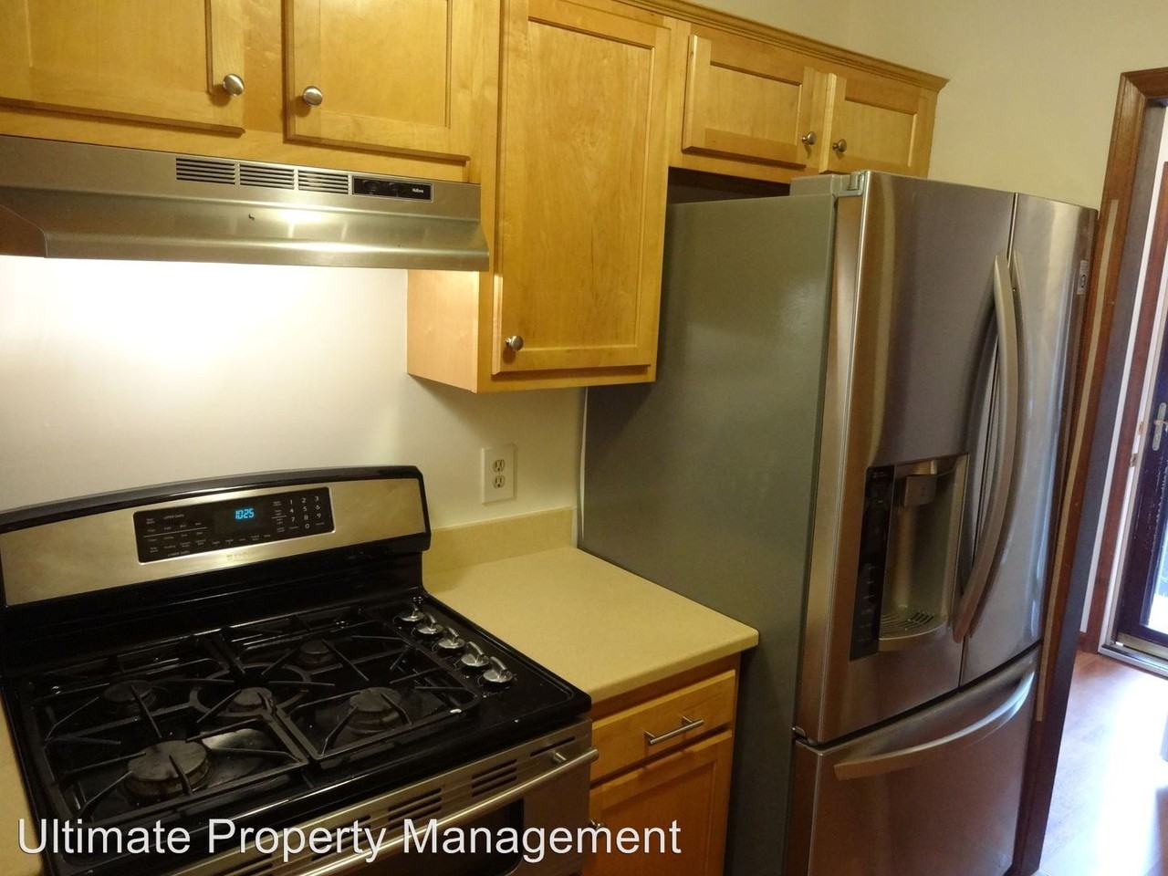 235 Oakland Dr - Photo 3 of 20