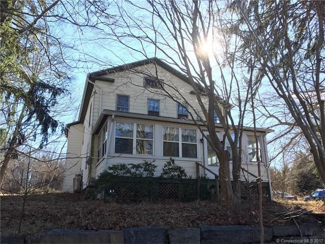 452 Essex Rd - Photo 2 of 14