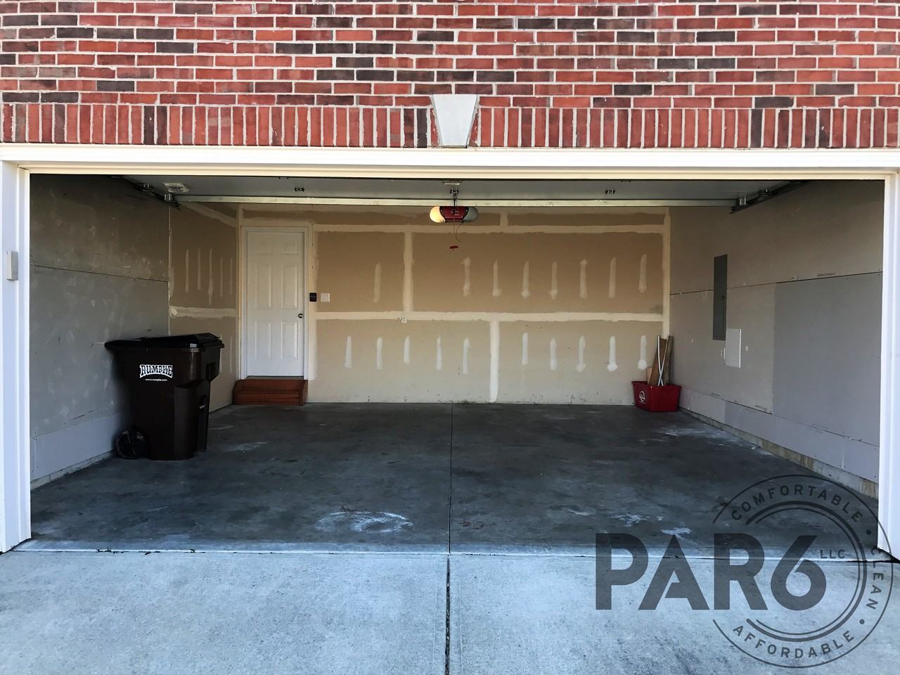 1141 Pinewood Drive - Photo 3 of 24